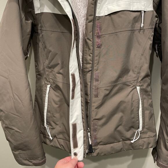 The North Face Women’s Hooded Hyvent Jacket Brown White - Size: Small - Picture 5 of 15